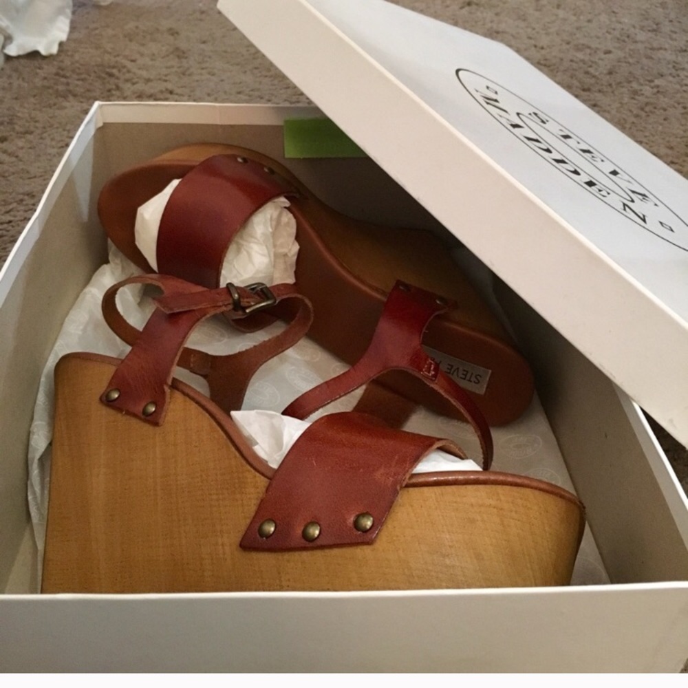 Steve Madden wedges